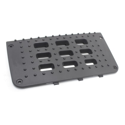 AUTOPLAST | AP582 | TAPETE/PISANTE ESTRIBO INFERIOR LD VW CONSTELLATION 13180E/15180E/17250E/24250E | VW CONSTELLATION COMPACTOR/ROBUST (9 FUROS)