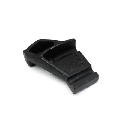 FAMA DO BRASIL | TAP413354 | GUIA GRAMPO MOLA DIANTEIRO LD VW 8100/8120/8140/9150