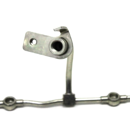 MWM | 7004406C91E | TUBULACAO LUBRIFICACAO CABECOTE VOLVO MOTOR MWM MAXXFORCE