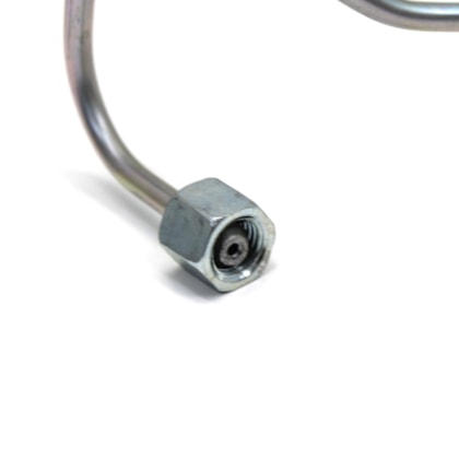 RIGITEC | BF8T9A558AA | TUBO/CANO BICO INJETOR 4 CILINDRO CARGO 712 F350/F4000 MOTOR CUMMINS 4CIL  SERIE B/BT (BOMBA ROTATIVA) (PORCAS A/A)