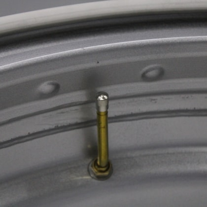 ROADLINE | 454 | ARO RODA RAIADA 22,50 X 8,25 PNEU RADIAL SEM CAMARA | CARRETA (COM VALVULA/BICO)