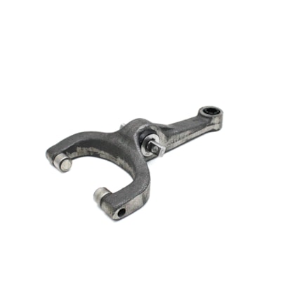 SUK PARTS | SUK302 | GARFO ACIONAMENTO EMBREAGEM VW NOVO DELIVERY EXPRESS 4150/6160 (MODELO MODERNO ROLETADO)