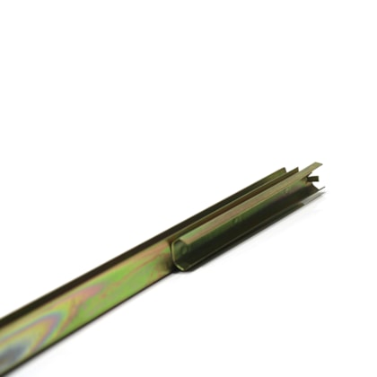 WIGAT | 82DBE21458BA | SUPORTE/TRILHO LEVANTAMENTO VIDRO PORTA LD/LE FORD CARGO ..2011